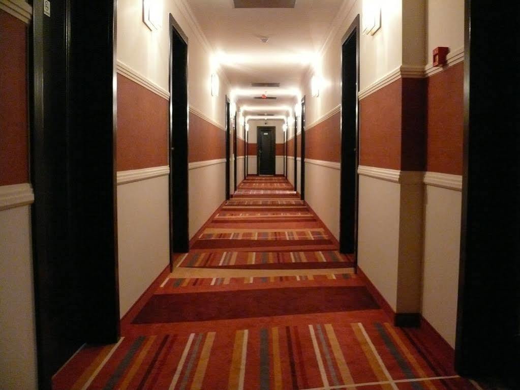 Hotel Rogge Resita Eksteriør bilde